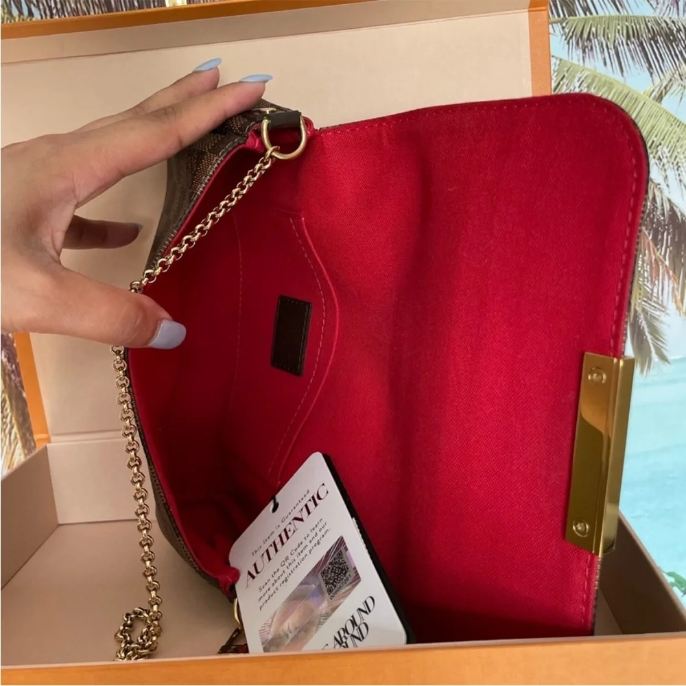 LOUIS VUITTON FAVORITE